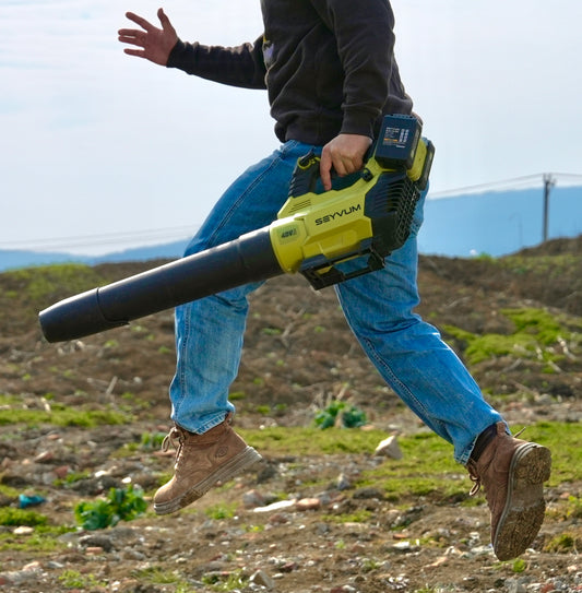 Powerful Cordless Performance – The SEYVUM 40V 650CFM Leaf Blower